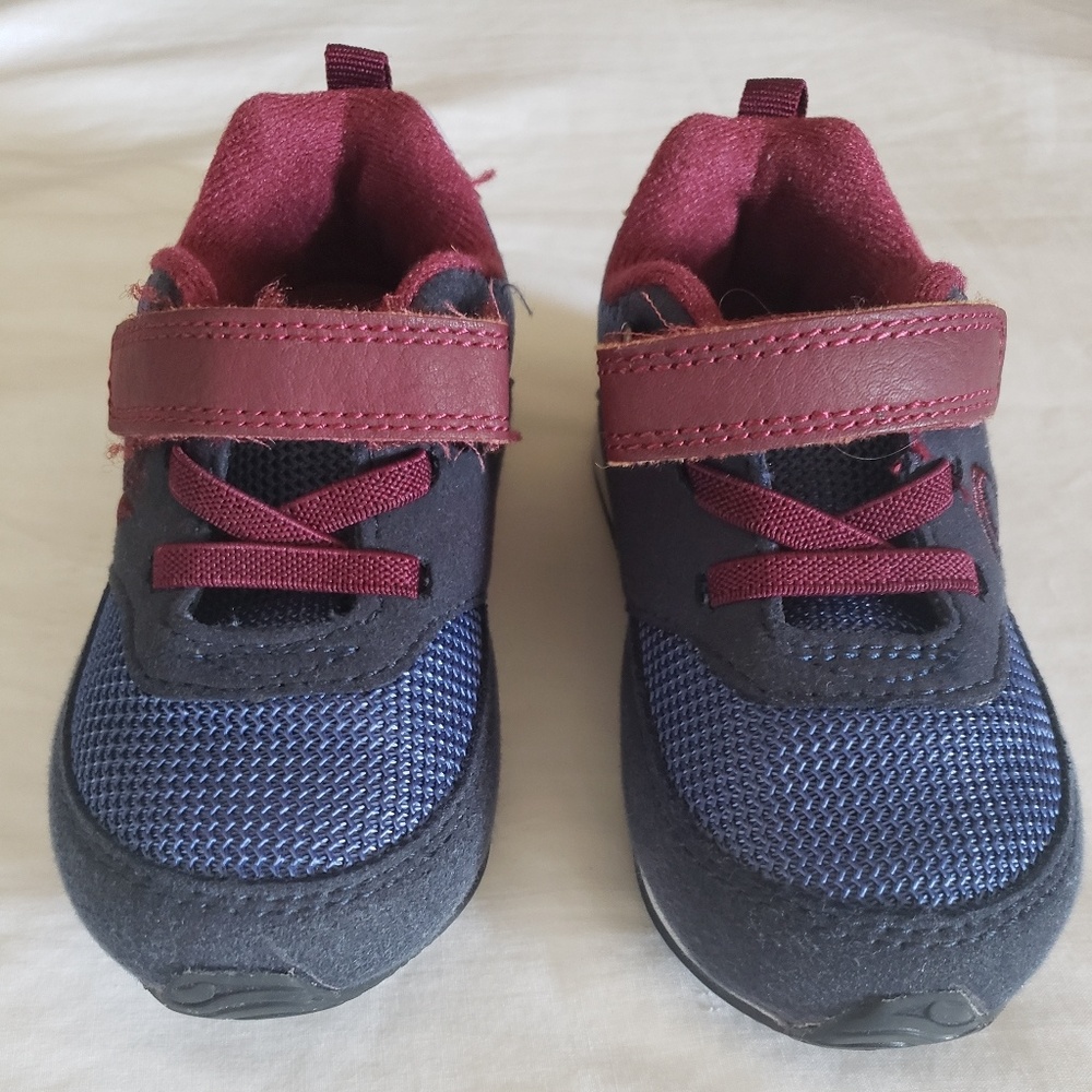 Oshkosh Toddler Tennis shoes